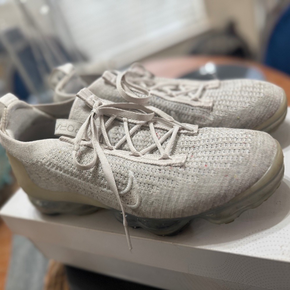 Vapor max oatmeal golden beige